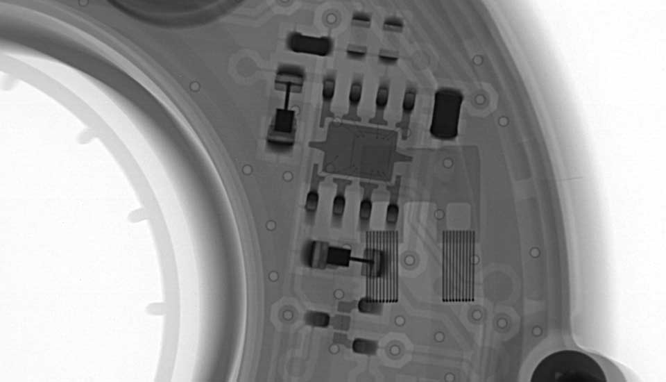 Qualitätskontrolle von elektronische Bauteilen mithilfe eines Röntgengeräts